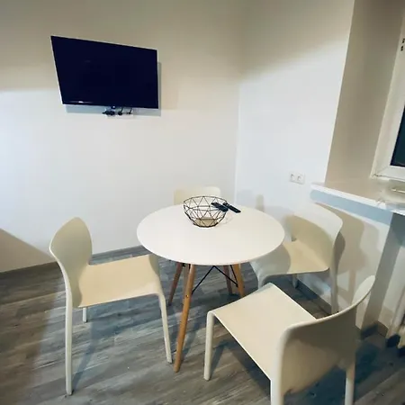 Lägenhet Apartments24 Laada 5